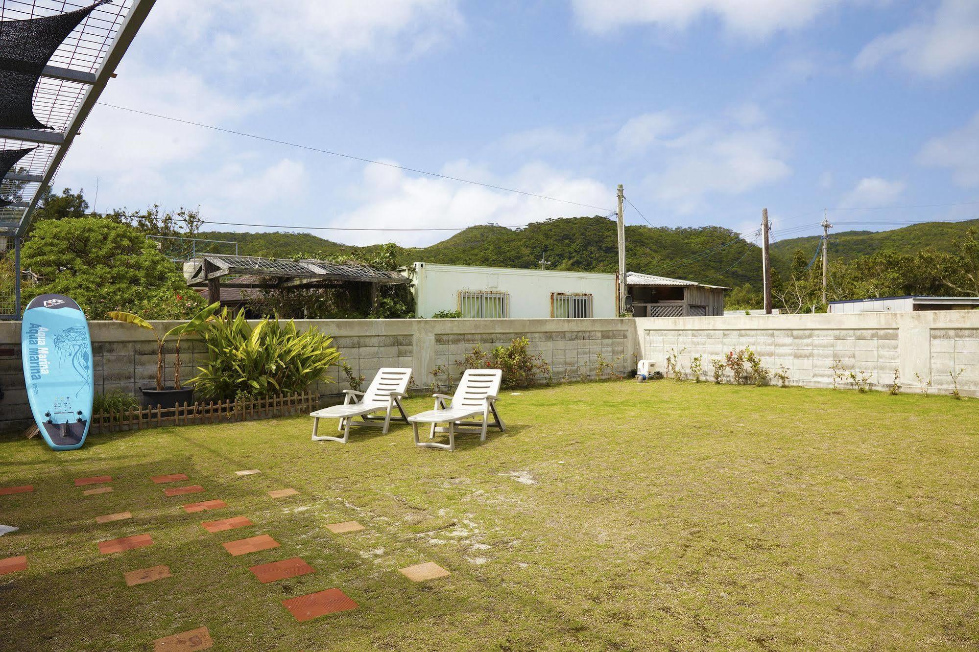 Hotel Minshuku Yadokari à Zamami Extérieur photo