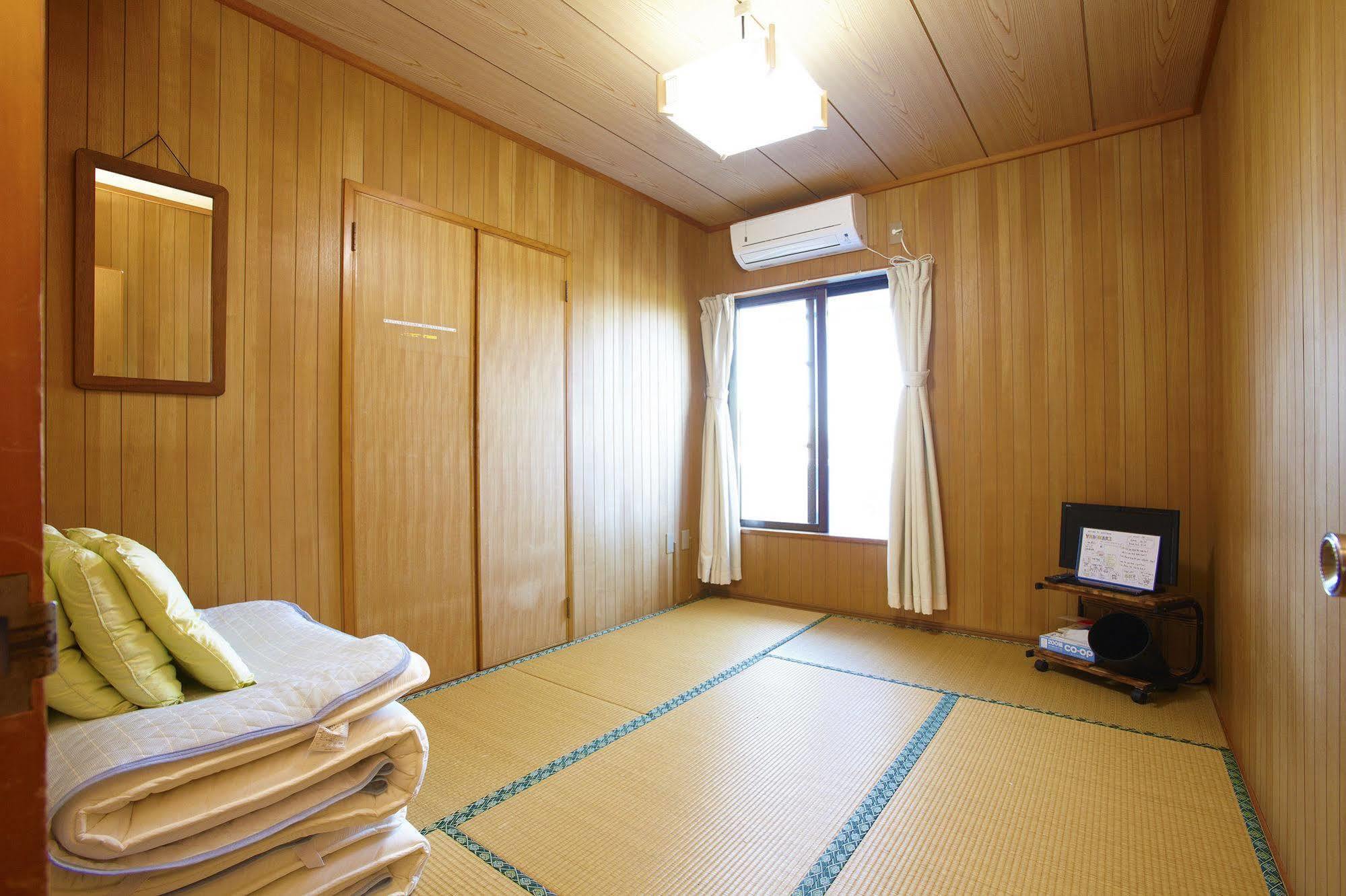 Hotel Minshuku Yadokari à Zamami Extérieur photo
