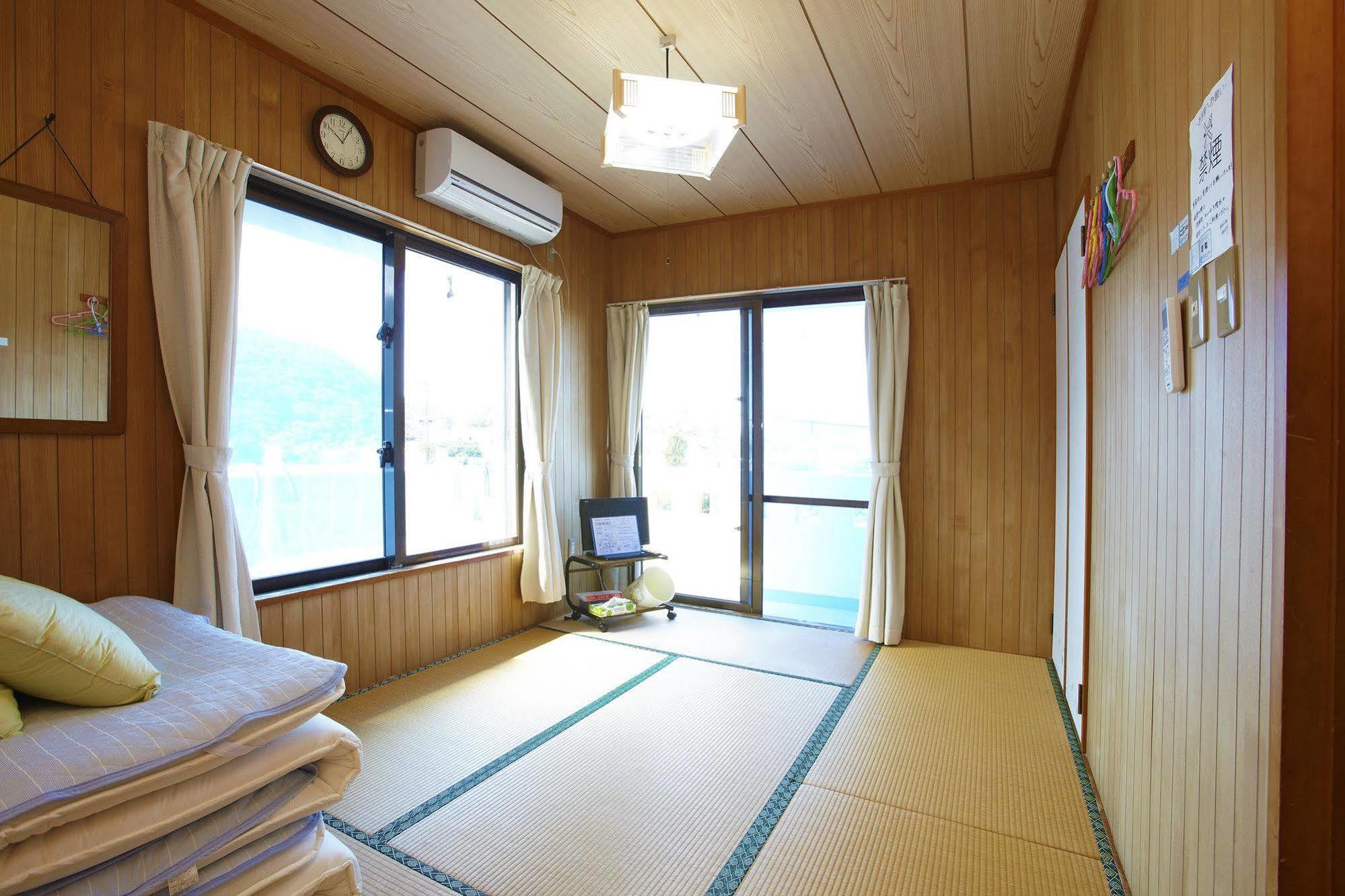 Hotel Minshuku Yadokari à Zamami Extérieur photo