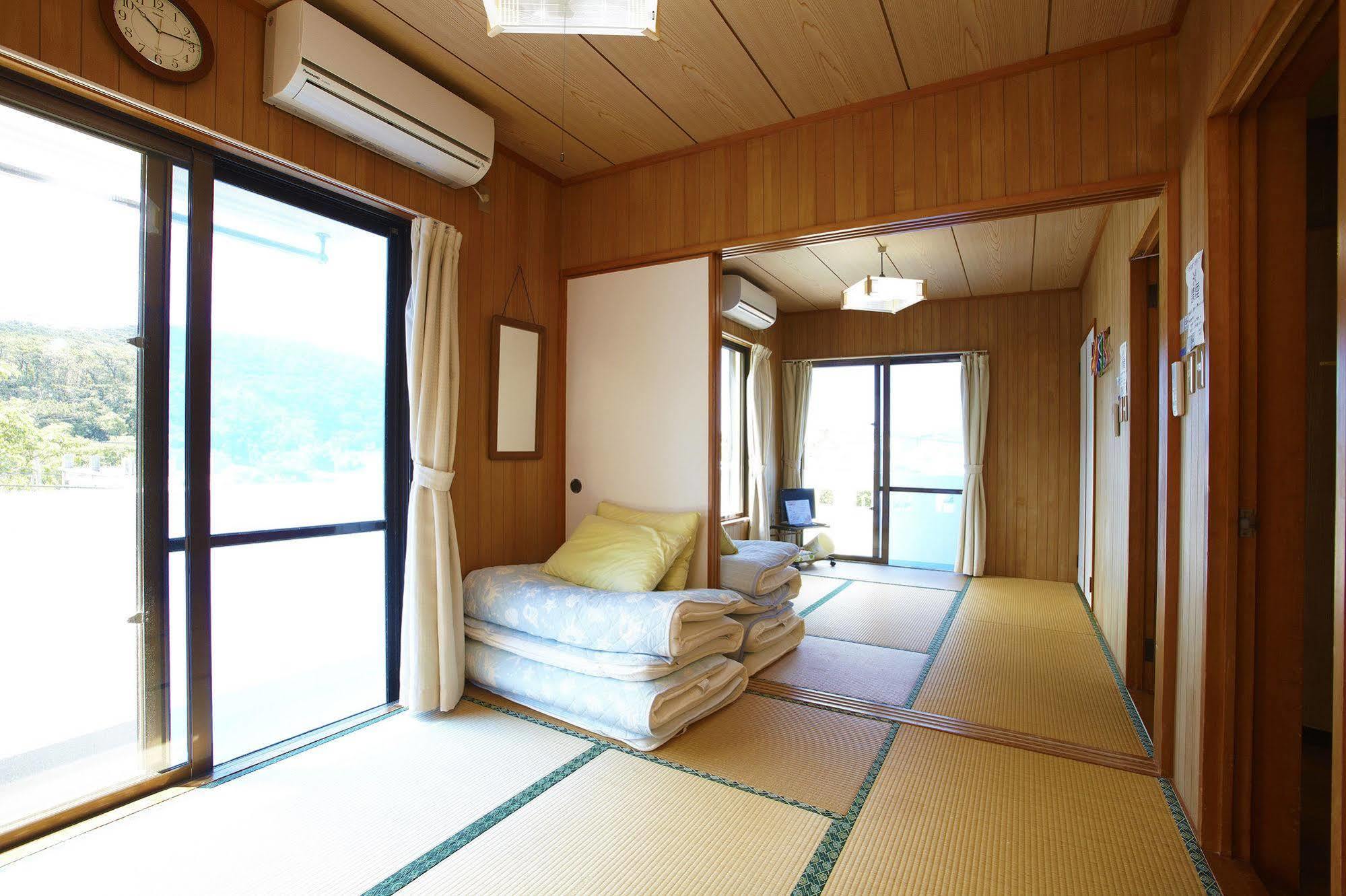 Hotel Minshuku Yadokari à Zamami Extérieur photo